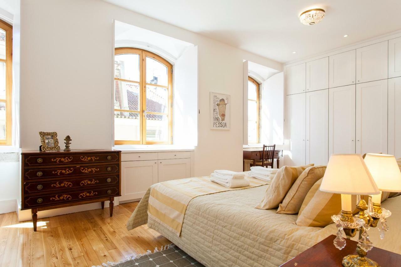Chiado 4-Bedroom Flat Lisbon Luaran gambar