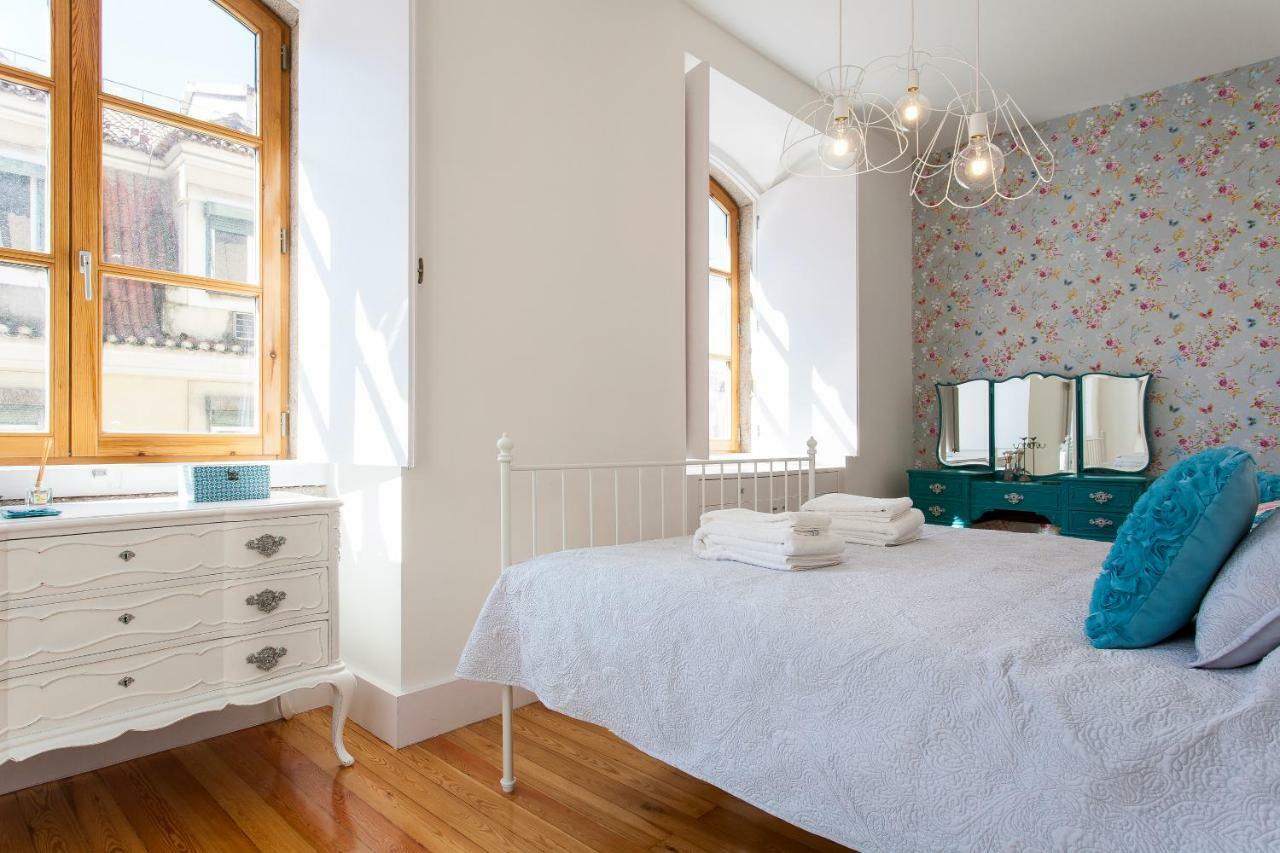 Chiado 4-Bedroom Flat Lisbon Luaran gambar