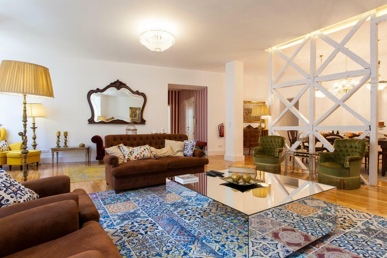 Chiado 4-Bedroom Flat Lisbon Luaran gambar
