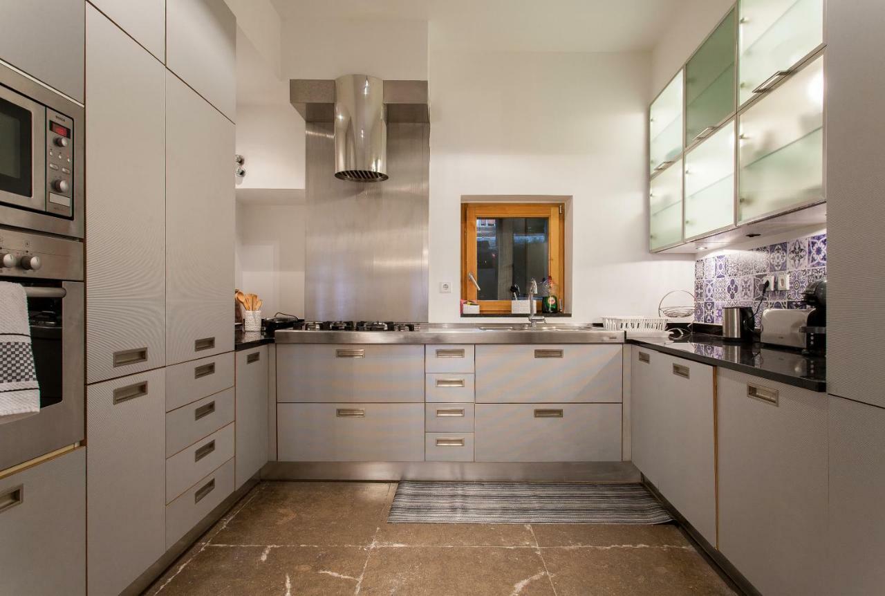 Chiado 4-Bedroom Flat Lisbon Luaran gambar
