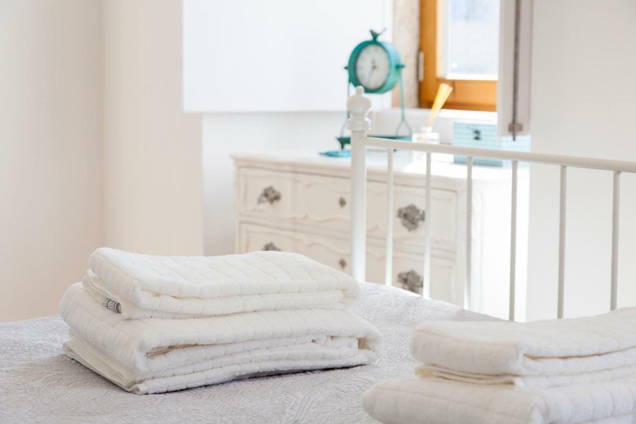 Chiado 4-Bedroom Flat Lisbon Luaran gambar